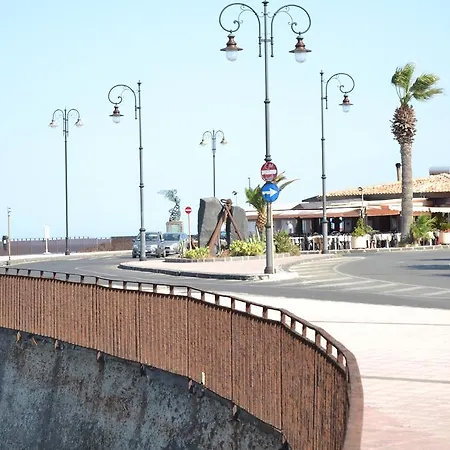 Porto Azzurro Giardini Naxos