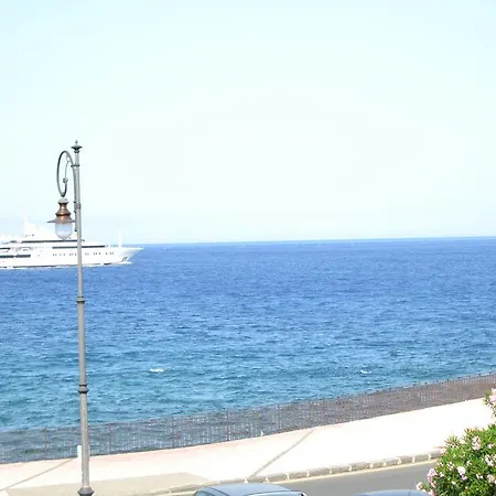 Готель Porto Azzurro