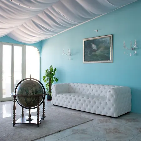 Porto Azzurro Szálloda 3*