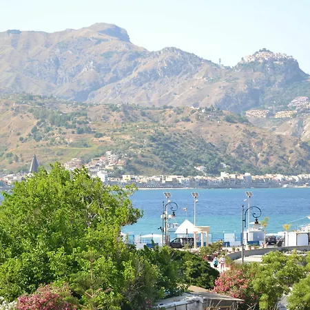 Готель Porto Azzurro Джардіні-Наксос