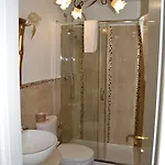 Porto Azzurro Hotell 3*