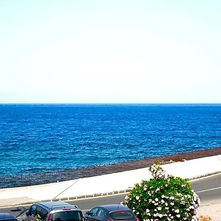 Porto Azzurro Giardini Naxos