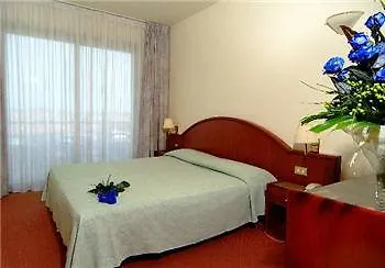 Porto Azzurro 3*