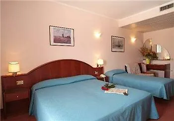 Porto Azzurro Hotel 3*