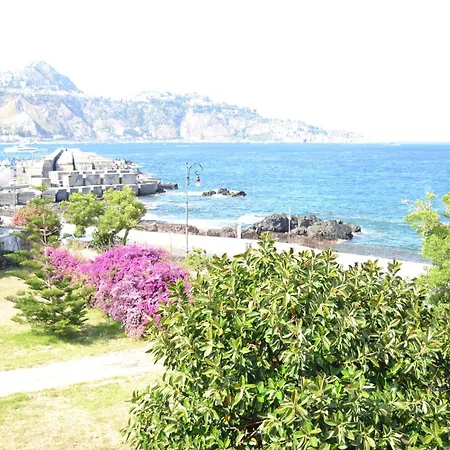 Porto Azzurro 3*