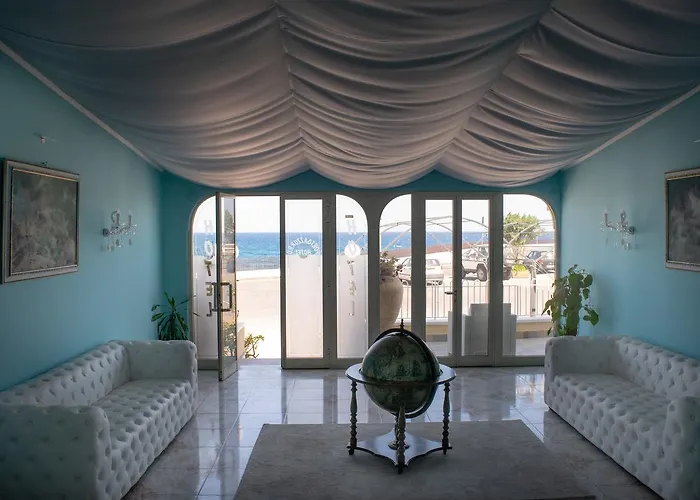 Porto Azzurro גיארדיני נאקסוס