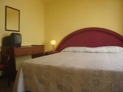 מלון Porto Azzurro 3*